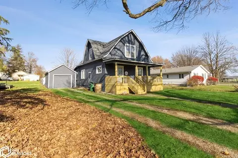 313 2nd St NE, Mitchellville, IA 50169