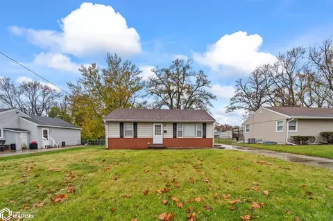 6618 SW 15th St, Des Moines, IA 50315