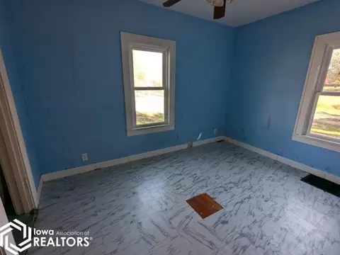 306 E Green St, Augusta, IL 62311 photo 7