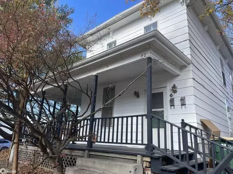 409 W Hempstead Ave, Fairfield, IA 52556