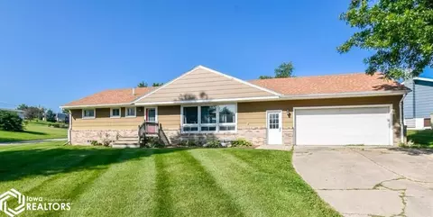 1402 Brentwood Ter, Marshalltown, IA 50158