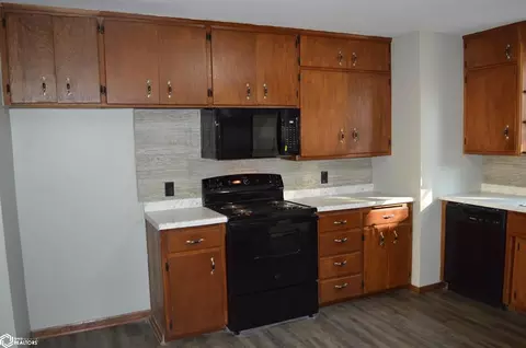 Kitchen - 302 2nd St SE, Hampton, IA 50441 photo 1 of 3