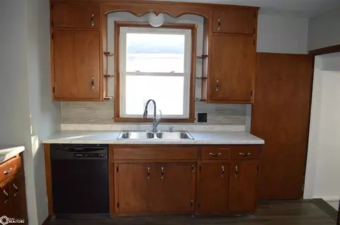 Kitchen - 302 2nd St SE, Hampton, IA 50441 photo 3 of 3
