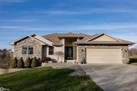 519 W Logan St, Osceola, IA 50213