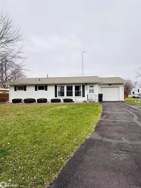 1129 Clearview Dr, Oskaloosa, IA 52577