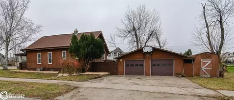 212 N 6th St, Marshalltown, IA 50158