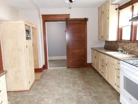 Kitchen - 207 E 5th St, Atlantic, IA 50022 photo 2 of 4