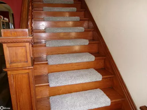 Entry Way - 207 E 5th St, Atlantic, IA 50022 photo 5 of 5