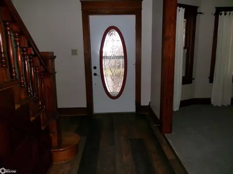 Entry Way - 207 E 5th St, Atlantic, IA 50022 photo 1 of 5