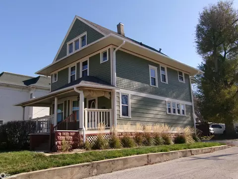Exterior - 207 E 5th St, Atlantic, IA 50022 photo 2 of 11