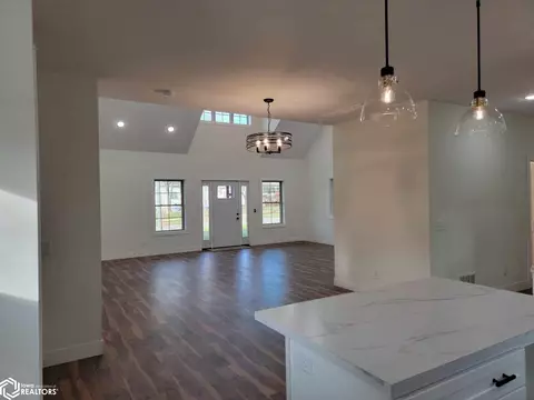 2003 Drake Ave, Centerville, IA 52544 photo 2