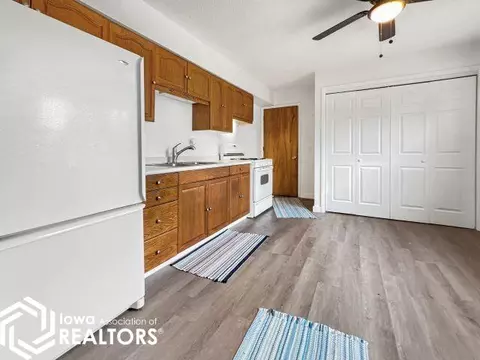 821 4th St NW, Hampton, IA 50441 photo 3
