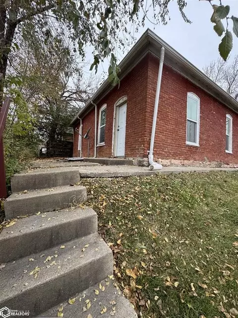 1404 Lucas Ave, Burlington, IA 52601