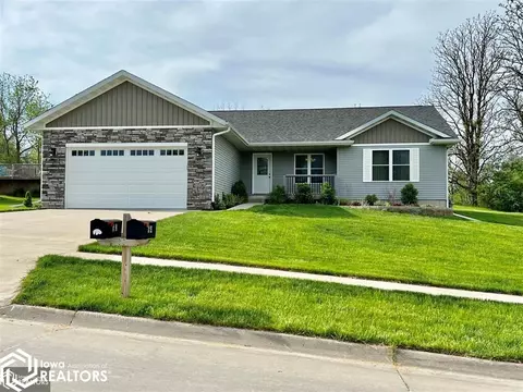 604 Parkview Ln, Oskaloosa, IA 52577