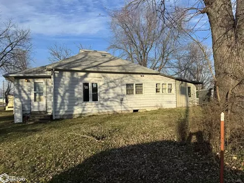 1423 S 21st St, Centerville, IA 52544