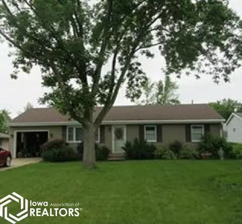 417 13th Ave, Grinnell, IA 50112