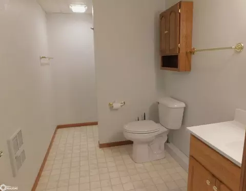 Bath - 2408 3rd Ave N, Denison, IA 51442 photo 3 of 3