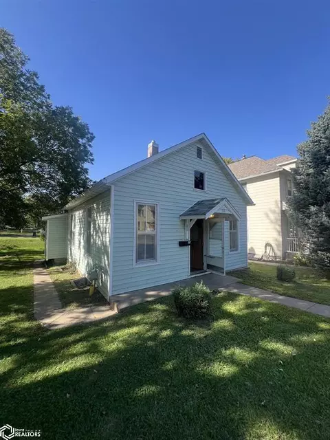 111 S Gunnison St, Burlington, IA 52601