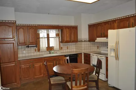 320 Main St, Dedham, IA 51440 photo 26