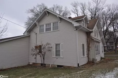 320 Main St, Dedham, IA 51440 photo 5