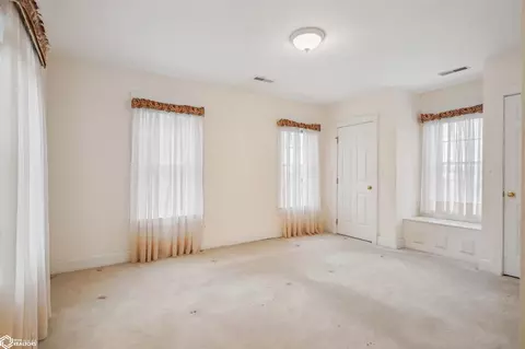 Bedroom - 320 Park St, Donnellson, IA 52625 photo 7 of 11