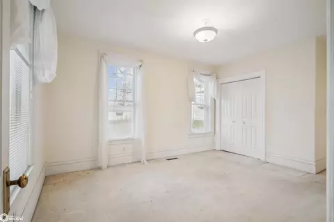 Bedroom - 320 Park St, Donnellson, IA 52625 photo 3 of 11