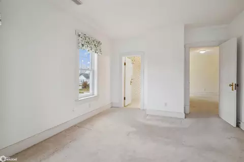 Bedroom - 320 Park St, Donnellson, IA 52625 photo 8 of 11