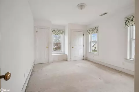 Bedroom - 320 Park St, Donnellson, IA 52625 photo 10 of 11