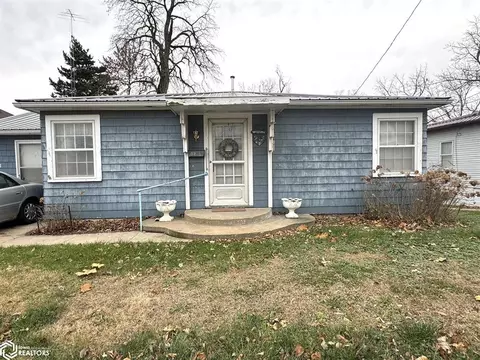522 W Maple St, Centerville, IA 52544