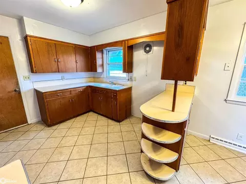 Kitchen - 308 2nd Ave SW, Hampton, IA 50441 photo 2 of 3