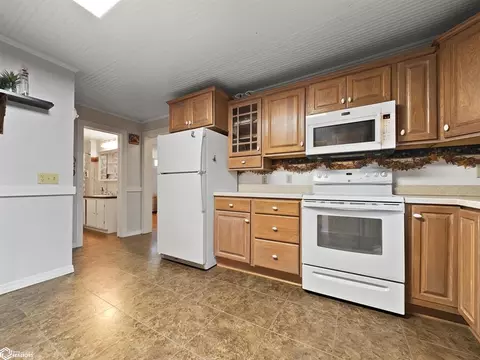 Kitchen - 503 2nd St NE, Hampton, IA 50441 photo 2 of 3