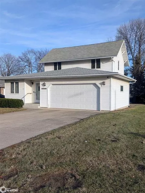 305 N West St, Forest City, IA 50436