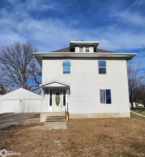 330 E Walnut St, Manly, IA 50456