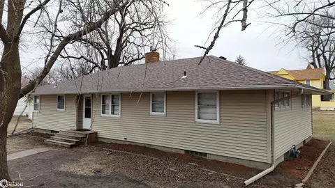 107 4th St N, Swea City, IA 50590