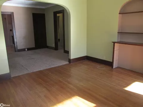 306 E 4th St, Atlantic, IA 50022 photo 3