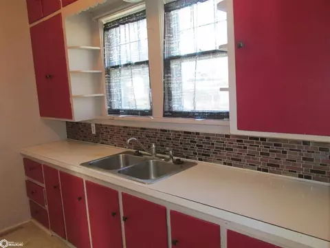 306 E 4th St, Atlantic, IA 50022 photo 10