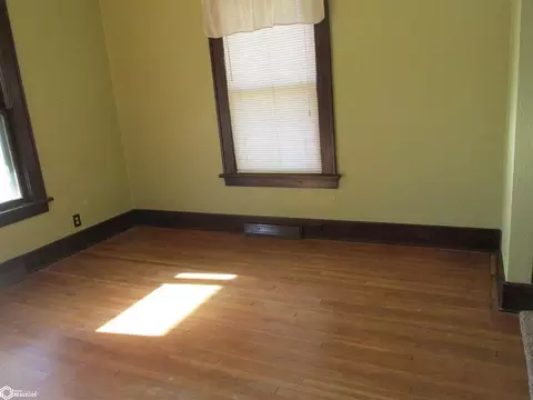 306 E 4th St, Atlantic, IA 50022 photo 5