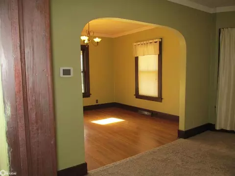 306 E 4th St, Atlantic, IA 50022 photo 6