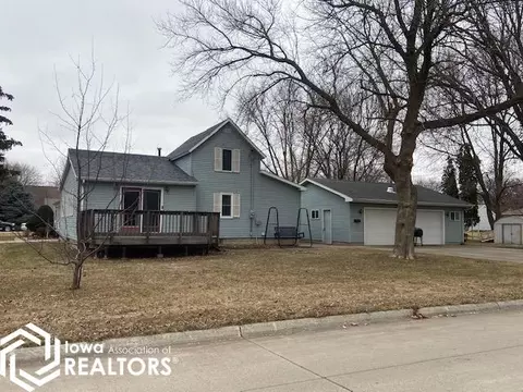 114 5th St SE, Britt, IA 50423