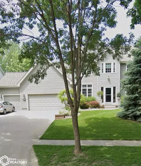 5752 Wentworth, Johnston, IA 50131