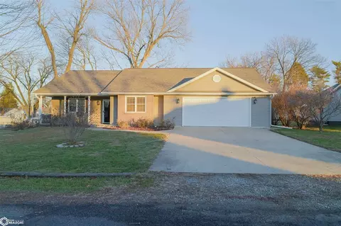 2248 S 10th St, Burlington, IA 52601