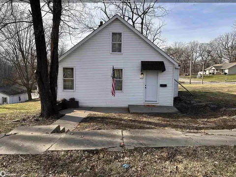 1429 Gnahn St, Burlington, IA 52601
