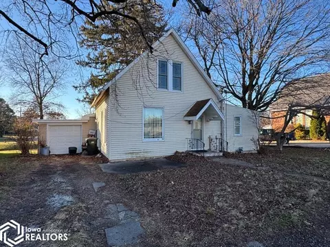 203 S Main St, Danville, IA 52623