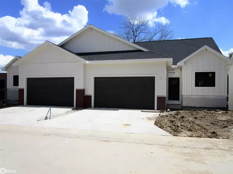 2352 River Rd, Iowa Falls, IA 50126