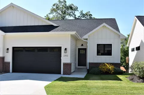 2352 River Rd, Iowa Falls, IA 50126