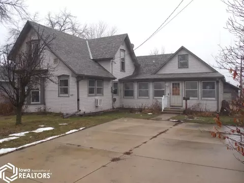 612 S Pennsylvania Ave, Mason City, IA 50401