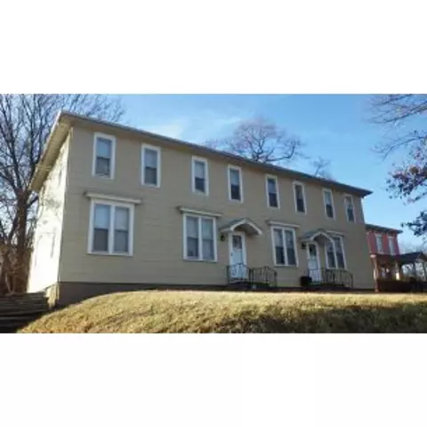 127 Woodlawn Ave, Burlington, IA 52601