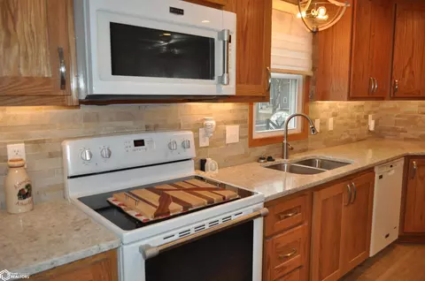 Kitchen - 411 W 2nd St, Glidden, IA 51443 photo 6 of 10