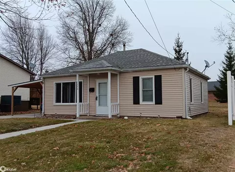 1354 Brentwood Dr, Ottumwa, IA 52501