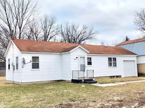 616 Adams St, Floyd, IA 50435